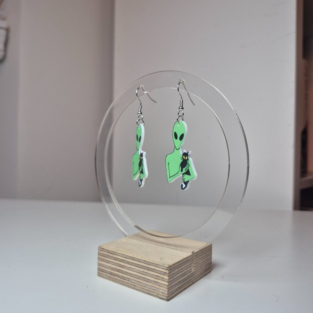 Alien and the Black Cat Earring Set - Picture 7 of 7